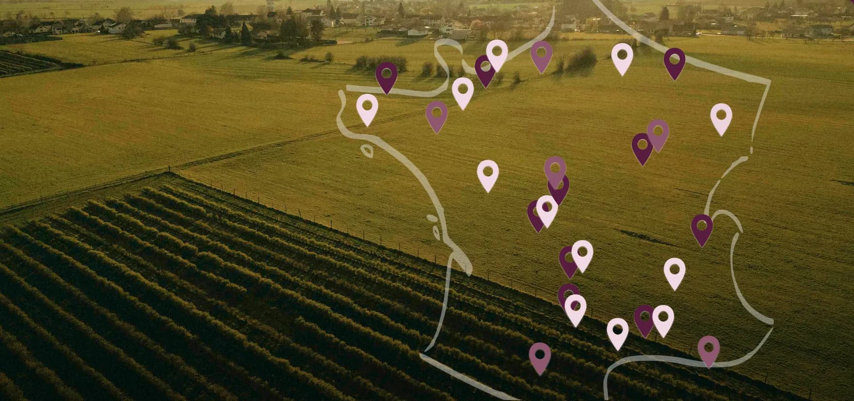 Carte de France des terres acquises aux côtés d'Hectarea, sur une vue aérienne de champs